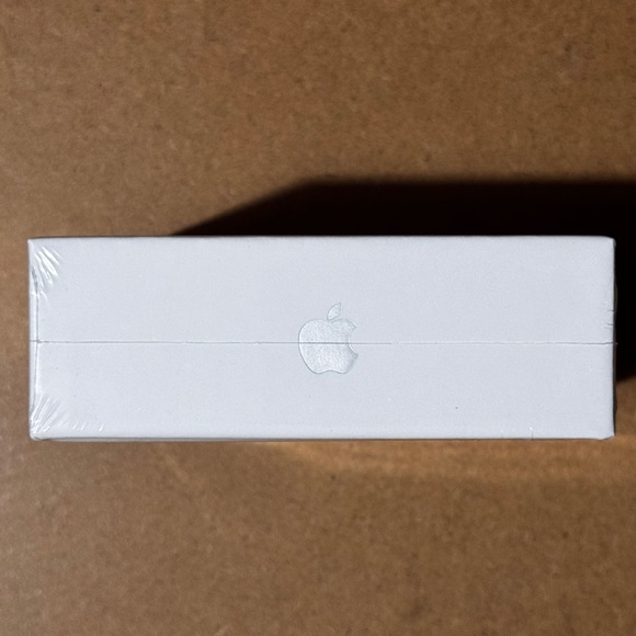 AirPods 2nd Gen - Picture 2 of 6